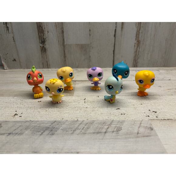 Littlest Pet Shop Retired Bird Lot - Excellent Condition - Picture 1 of 2